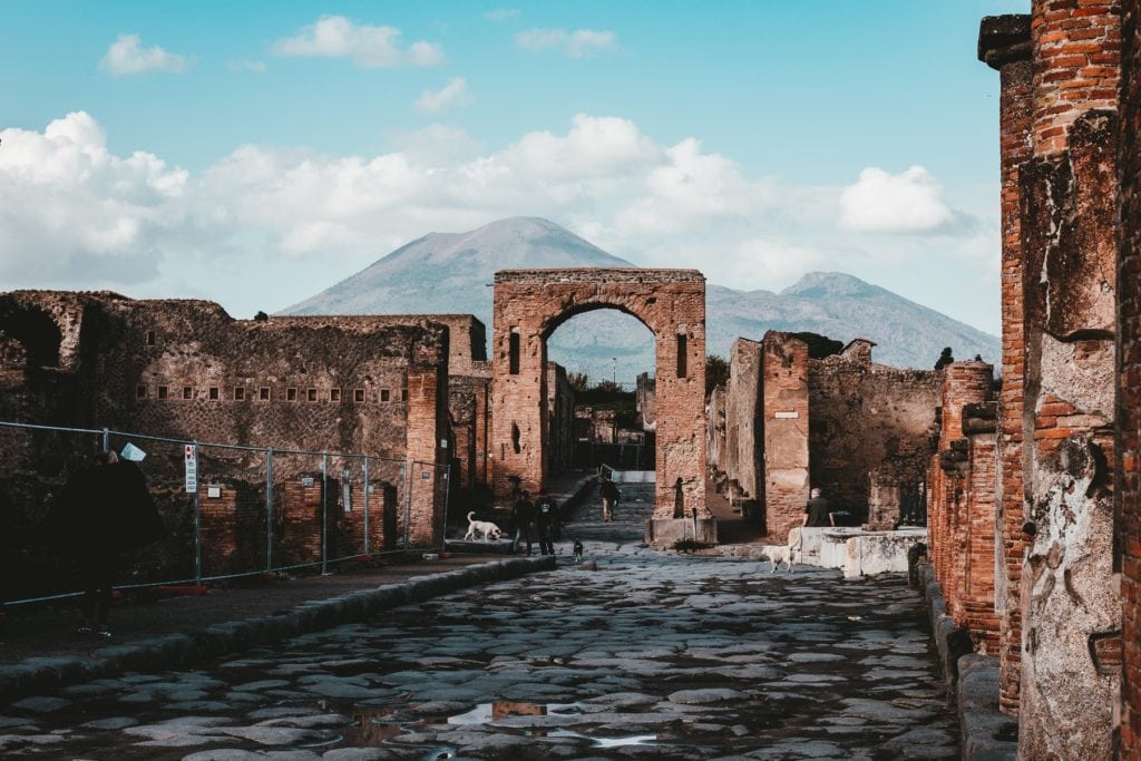 Capture of Pompeii Archelogical Park by Andy Holmes on Unsplash