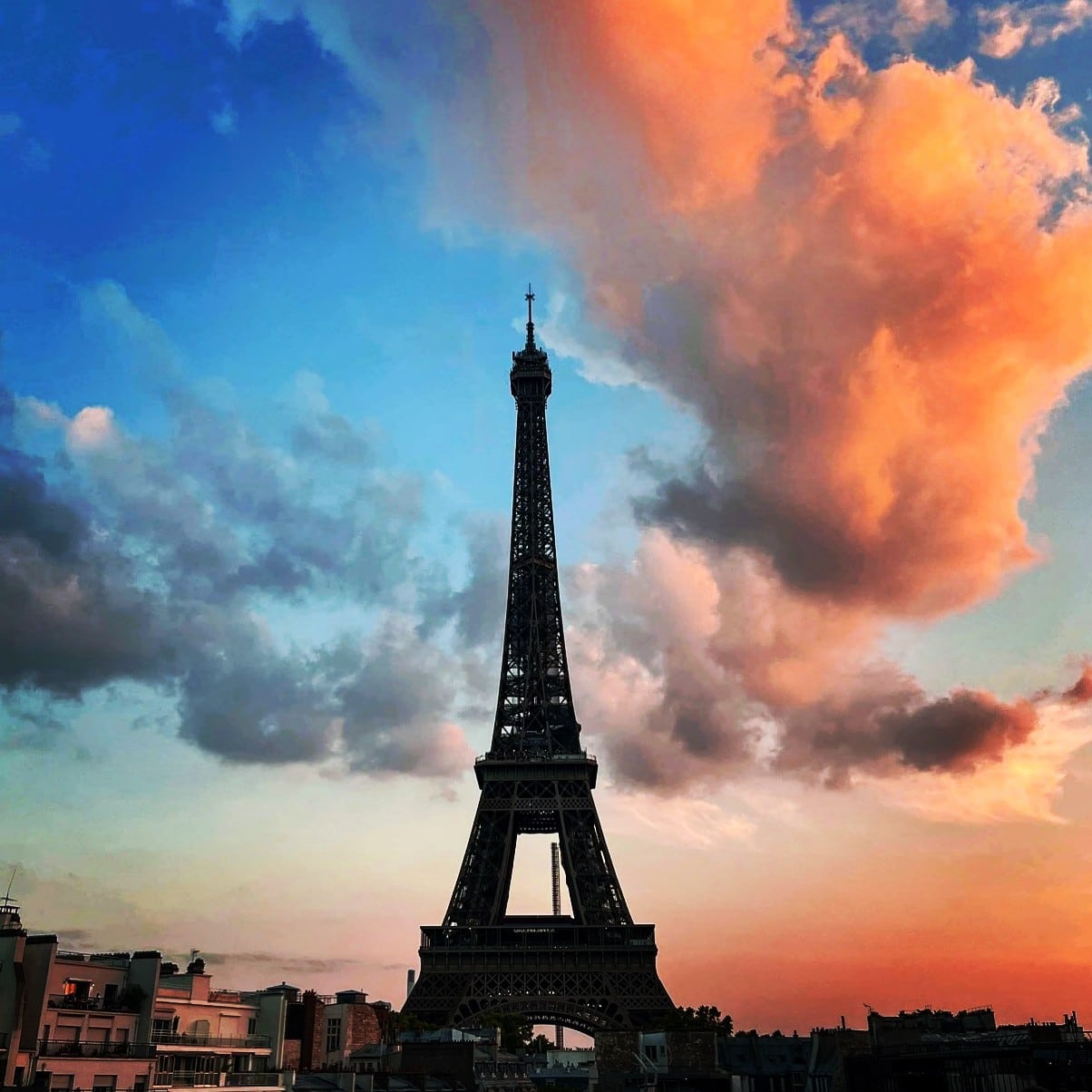 Make Paris, France your stage with Incantato: Sing at the Eiffel Tower?